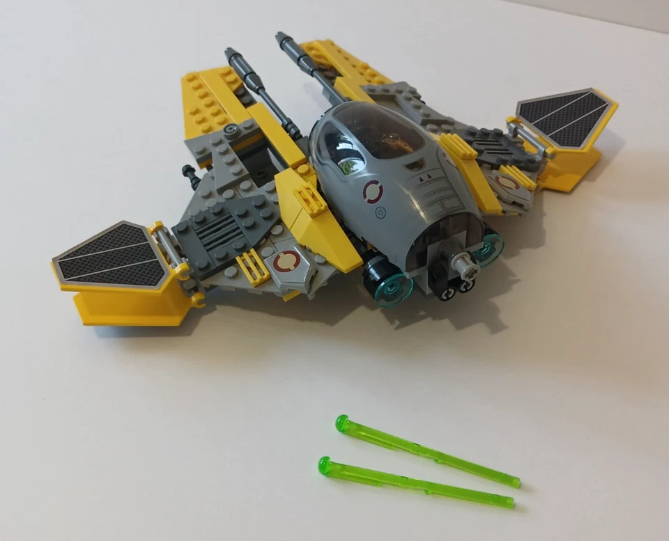 LEGO Star Wars 75281 Anakin's Jedi Interceptor, photo 2 sur 4