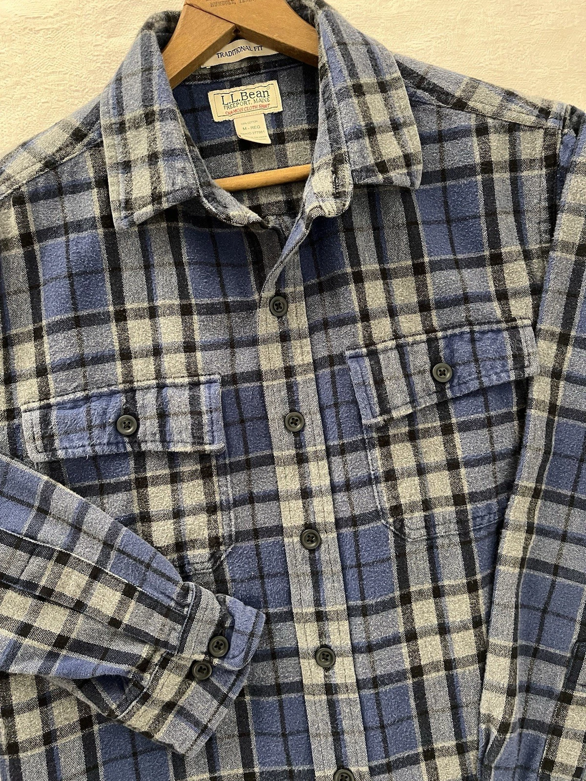 LL Bean Shirt Mens Medium Blue Chamois Cloth Flannel Traditional Fit Outdoors