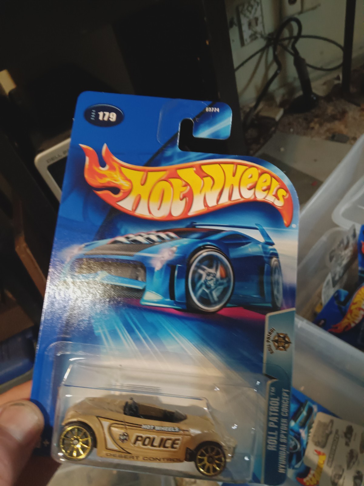 2004 Hot Wheels #179 Hyundai Spyder Concept Beige Roll Patrol #4/10 Gold 10SP