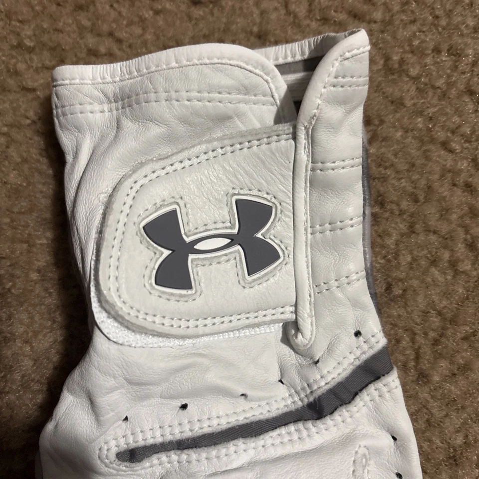 UA Iso-Chill Men's Golf Glove Left Hand (Right Handed Golfers) Cadet Medium - Image 3 of 4