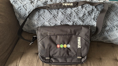 THULE Bag Messenger Crossover Crossbpdy | 15 Inch Laptop | VG Condition