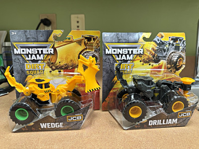 NEW RARE Monster Jam Dirt Squad Wedge & Drilliam JCB Construction Vehicles