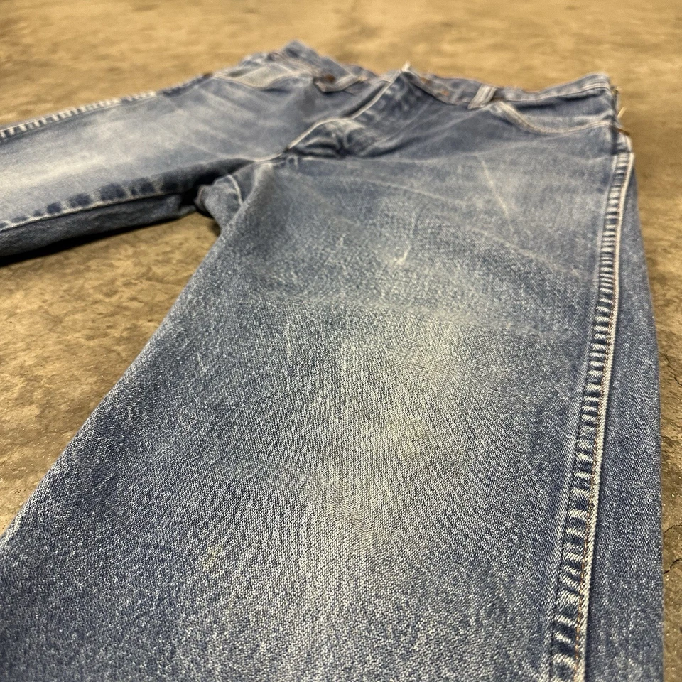 Pantalones de mezclilla de pierna recta vintage años 80 Wrangler para hombre 31x32 hechos en EE. UU. azules Foto 3 de 4