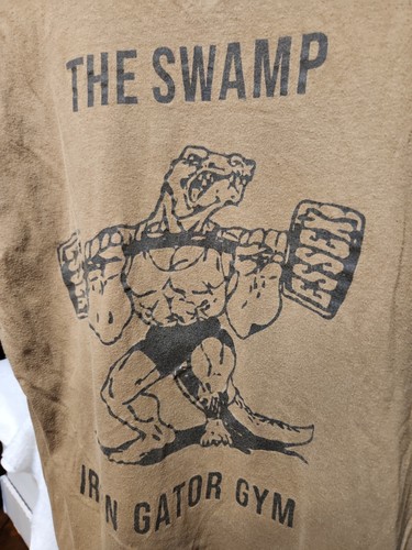 Camiseta de gimnasio The Swamp Iron Gator USS Essex LHD-2 barco de asalto anfibio - Imagen 5 de 5