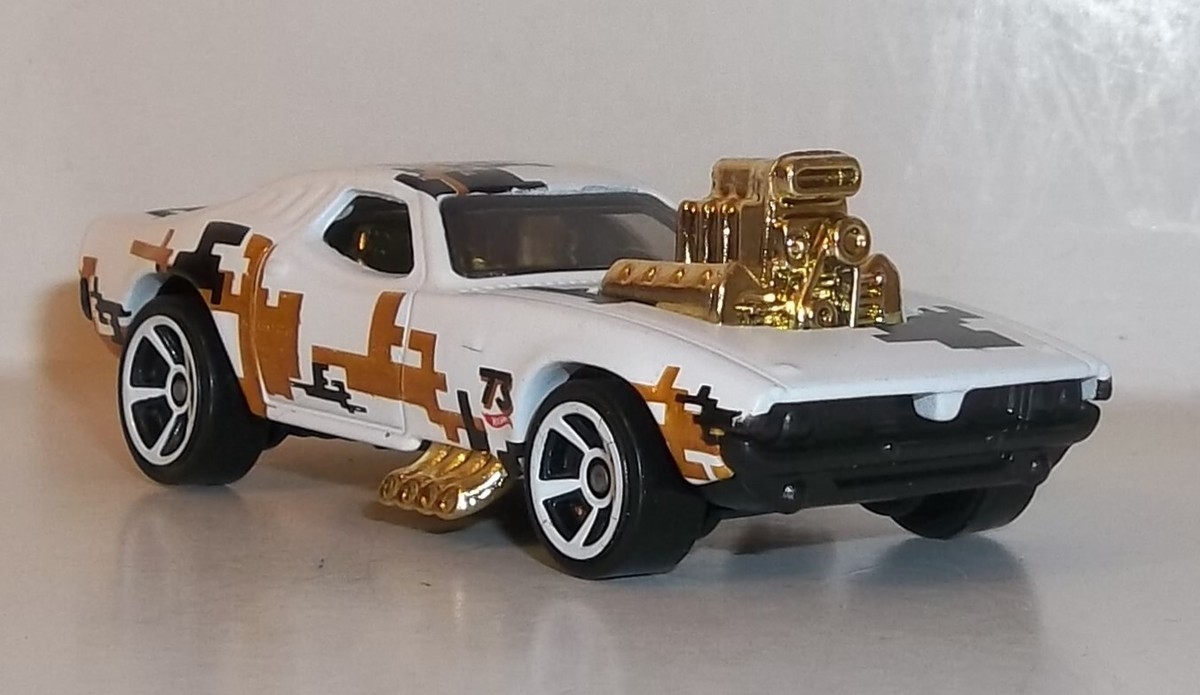 LOOSE 2023 HOT WHEELS 1:64 WHITE RODGER DODGER FROM