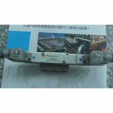 1PC SMC SY5440-5DZ-02 solenoid valve SY54405DZ02 New