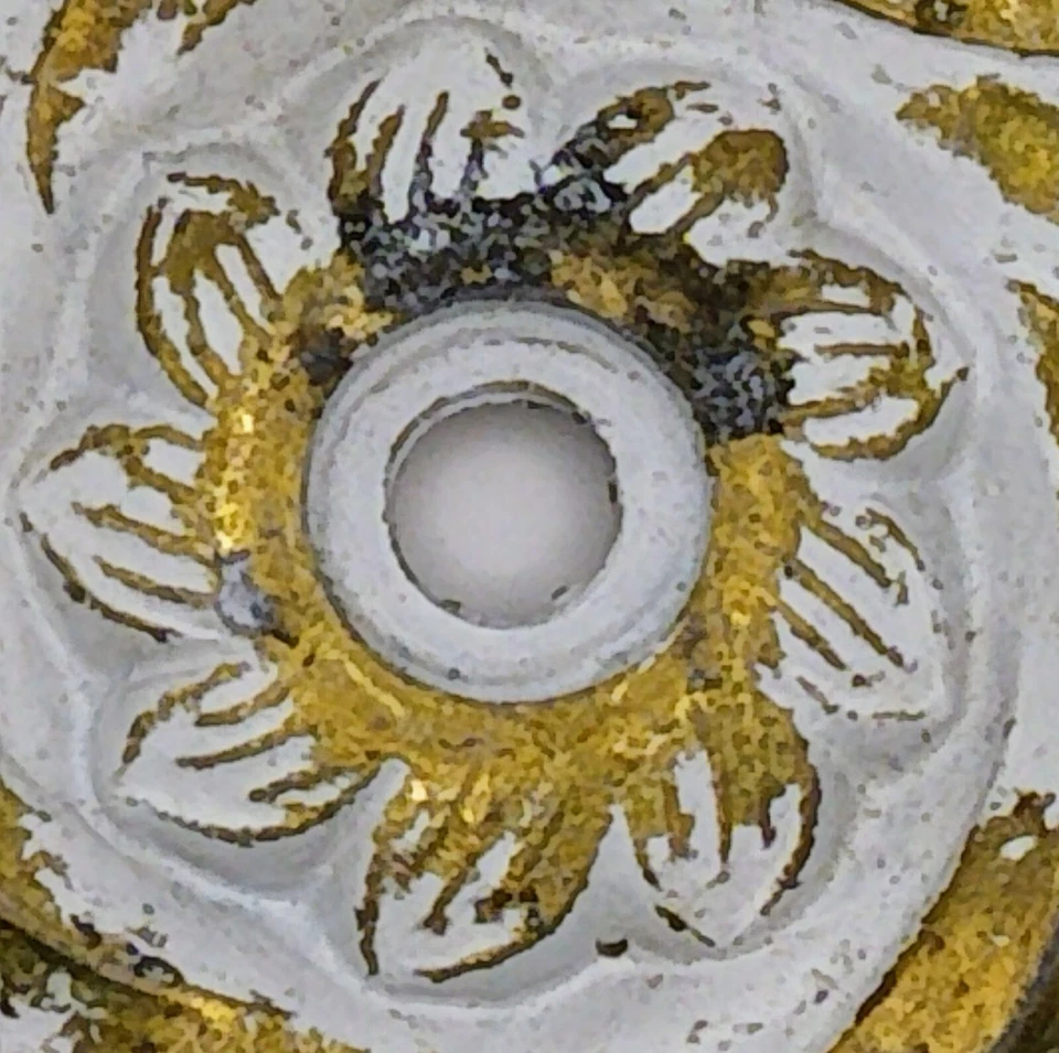 VTG French Country Drawer/Cabinet Pull Backplate White/Gold Floral Allison Japan - Image 4 of 4