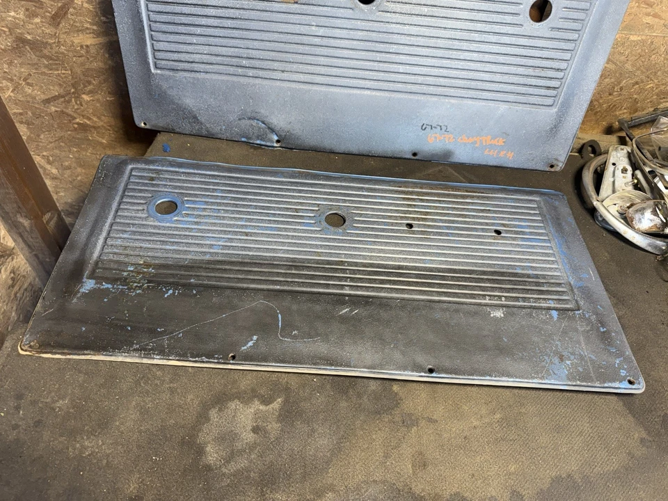 Paneles de puerta delanteros para conductor y pasajero Chevy C10 C20 C30 C40 C50 1967-1972 OEM Foto 4 de 4