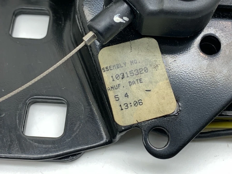 1999-2004 Chevy Corvette C5 Right Rear Hatch Glass Latch 10315320 OEM Used - Image 4 of 4