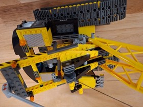 LEGO City #7632 Crawler Crane Complete with Instructions & Minifigures