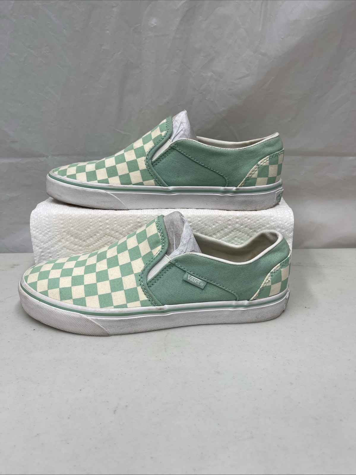 Vans Low-Top Skate Loafers Womens Size 9 Green Checkered with Minor Stain-image
