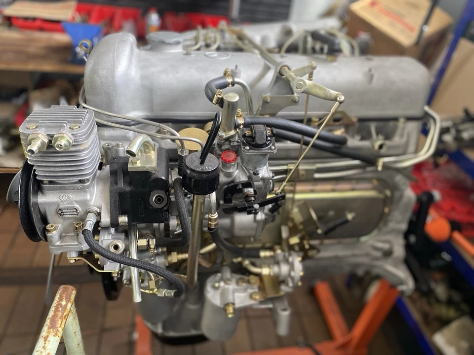 MOTOR MERCEDES BENZ W112 300 SE M189.984 REACONDICIONADO Foto 4 de 4