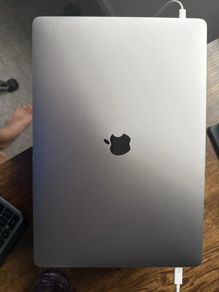 Apple MacBook Pro 16" 2019 · i9 · 32GB · 512GB, photo 2 of 2