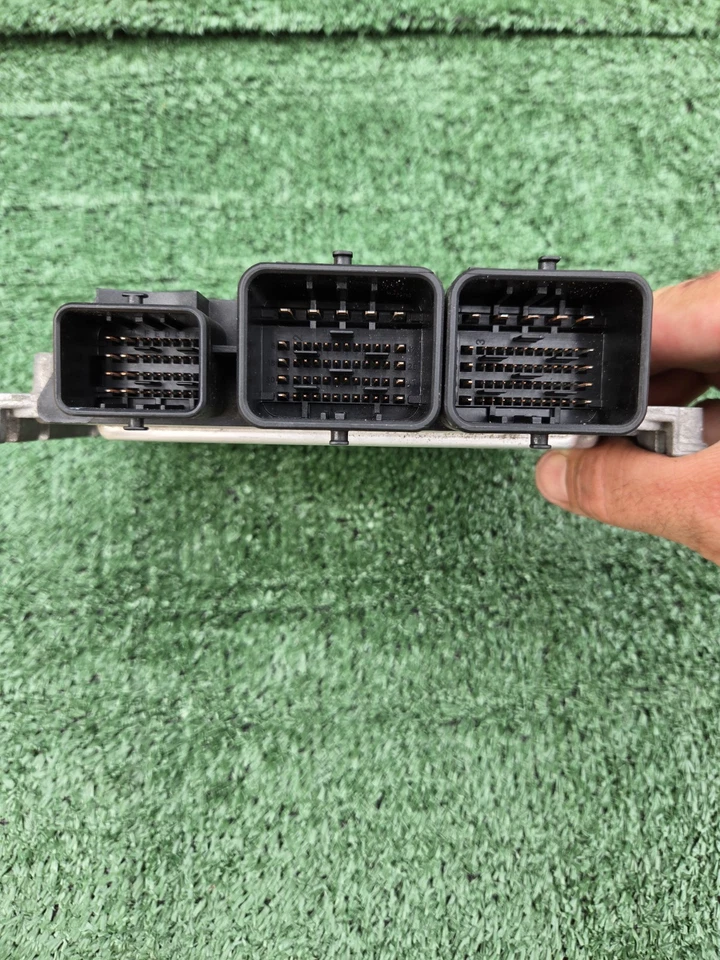 07-10 MINI COOPER S TURBO OEM ENGINE CONTROL MODULE DME COMPUTER ECU ECM 1.6L  - Image 4 of 4