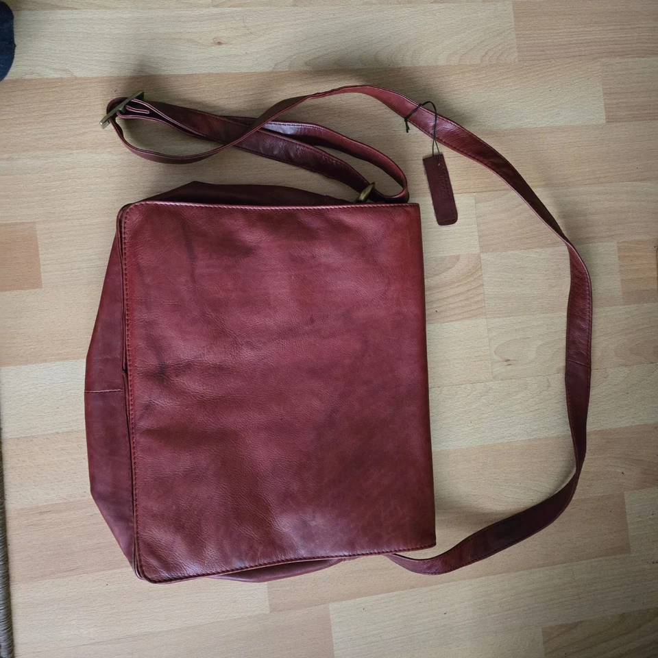 Bolso Mensajero Visconti Cuero Sangre de Buey De Colección - Edición Patrimonio de Coleccionista Foto 2 de 4