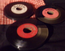 Lot of 25 VINTAGE LABEL/ 45 rpm Records