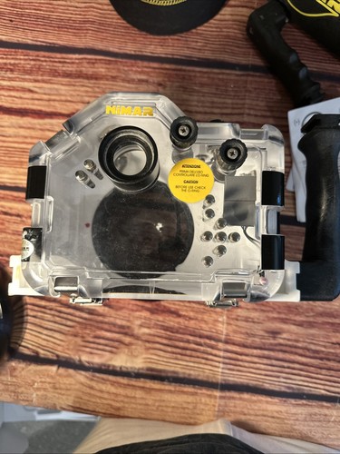 Alloggiamento fotocamera subacquea NIMAR per Panasonic LUMIX DC-GH5/GH5S con accessori - Foto 11 di 20