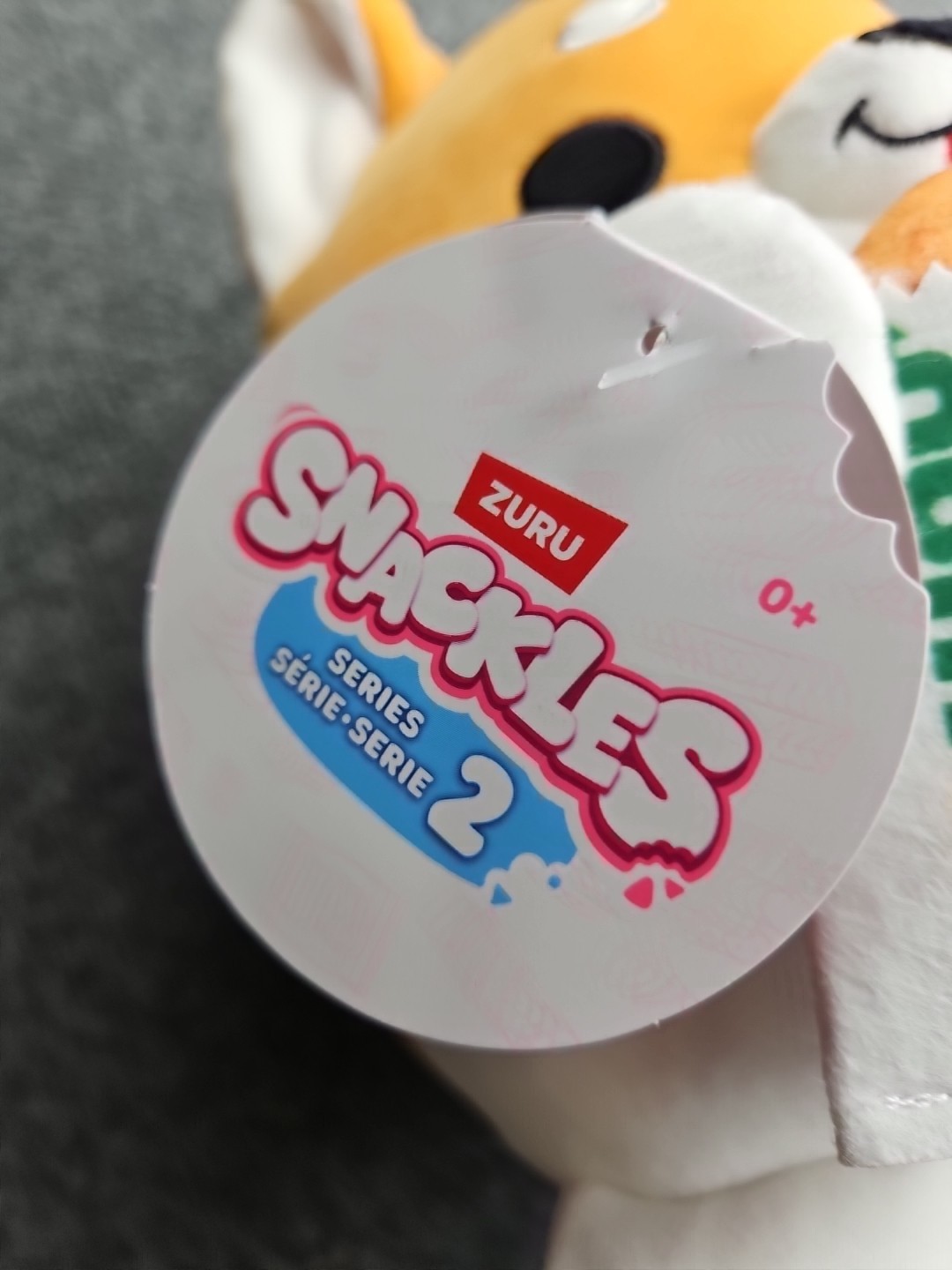 Zuru Snackles Series 2 Shaun The Dog Holding Subway Cookie 8" Plush NEW (C)