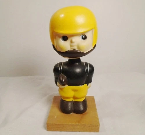 New ListingVintage Football Player Bobblehead Black & Yellow #00 Pittsburgh Steelers ?