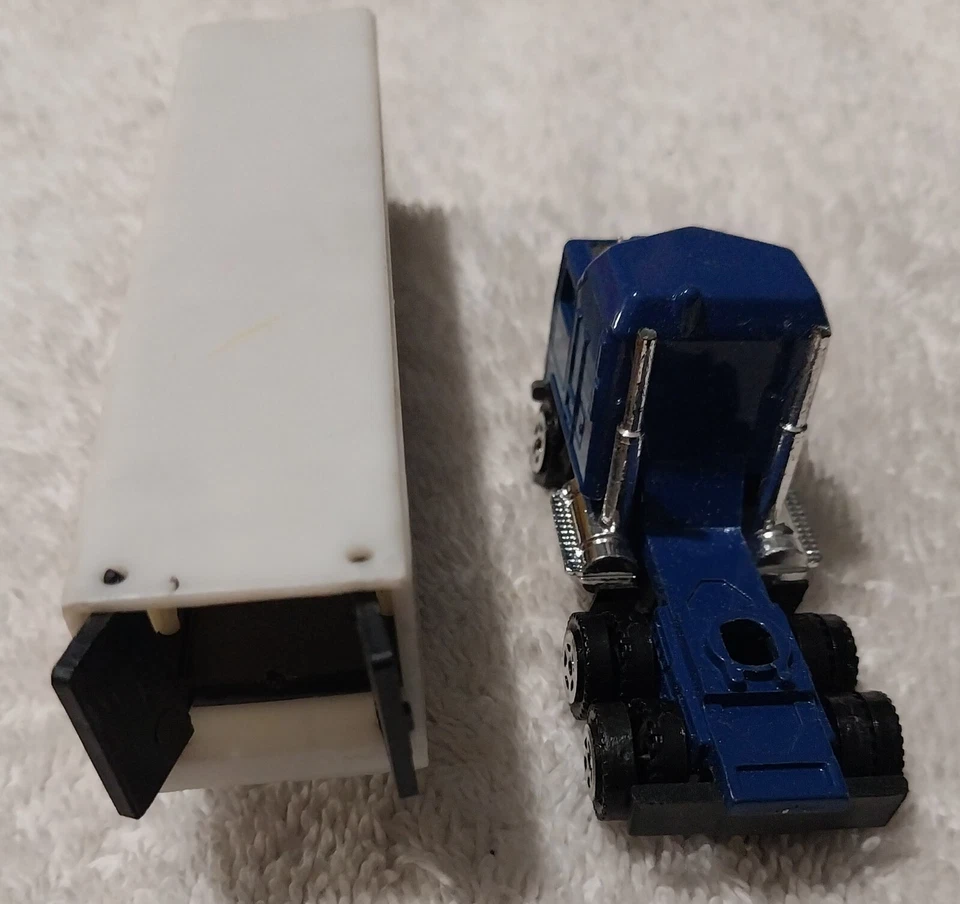 Summer Marz Karz S8572 Blue Kenworth Semi Truck HO Diecast/Plastic Supermarket - Image 3 of 4
