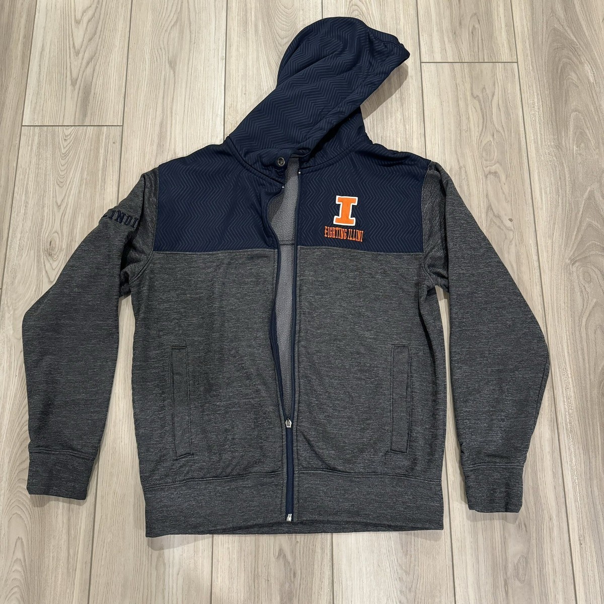 Illinois Fighting Illini Colosseum Athletic Hoodie Gray Medium Patched  Spell Out