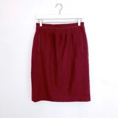 Hugo Boss Pleated Wool Skirt in Wine Red size