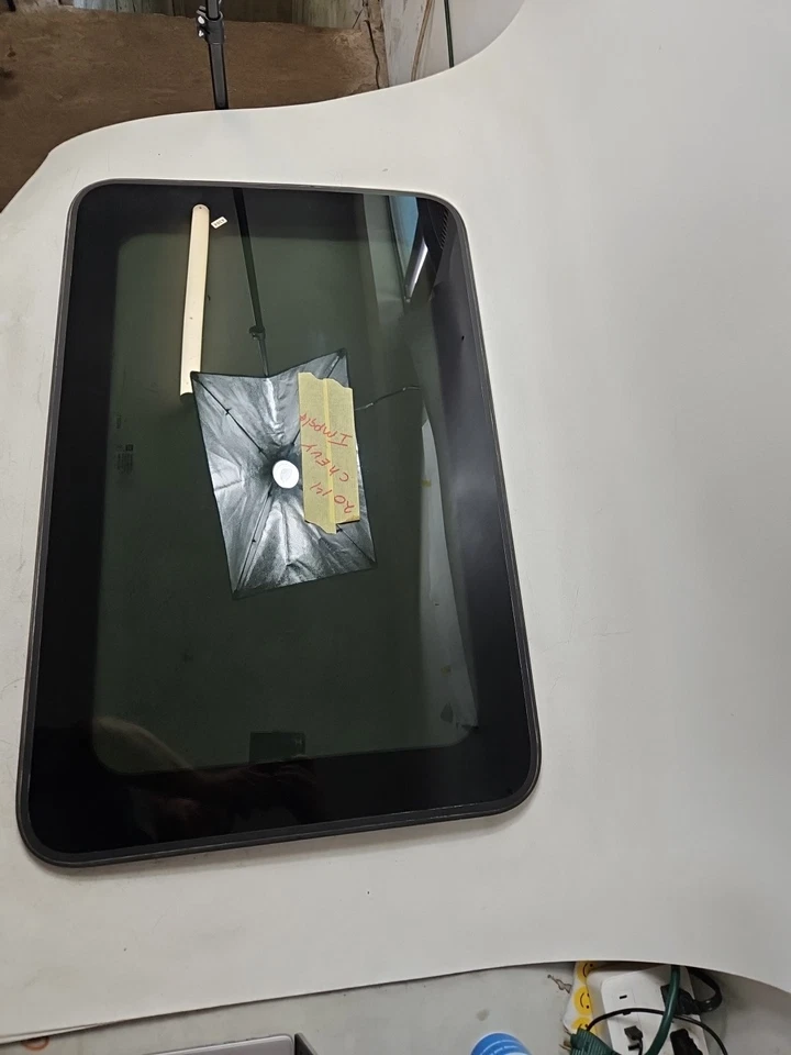 2006 - 2013 Chevrolet Impala chevy sunroof sun roof Glass OE - Image 2 of 4