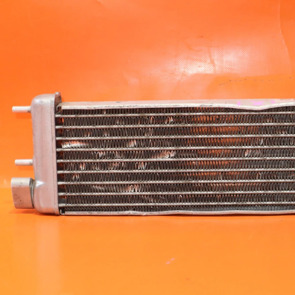 MERCEDES BENZ ML63 ENFRIADOR DE ACEITE 2012 2013 2014 2015 2016 GL63 AMG A2155000100 OEM Foto 2 de 4