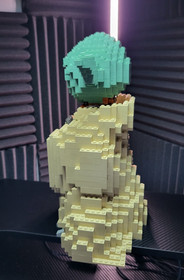 7194 - Yoda - LEGO Star Wars - 100% Complete - 2 Color Replacement Pieces