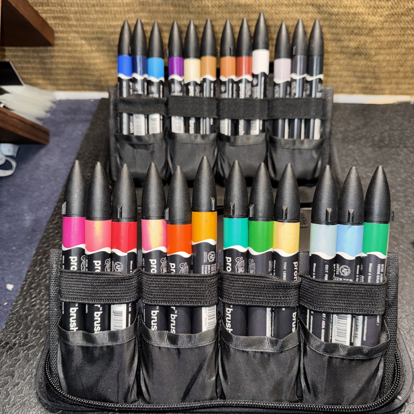 Winsor And Newton Promarker Brush Set With Carrying Case 24 Count