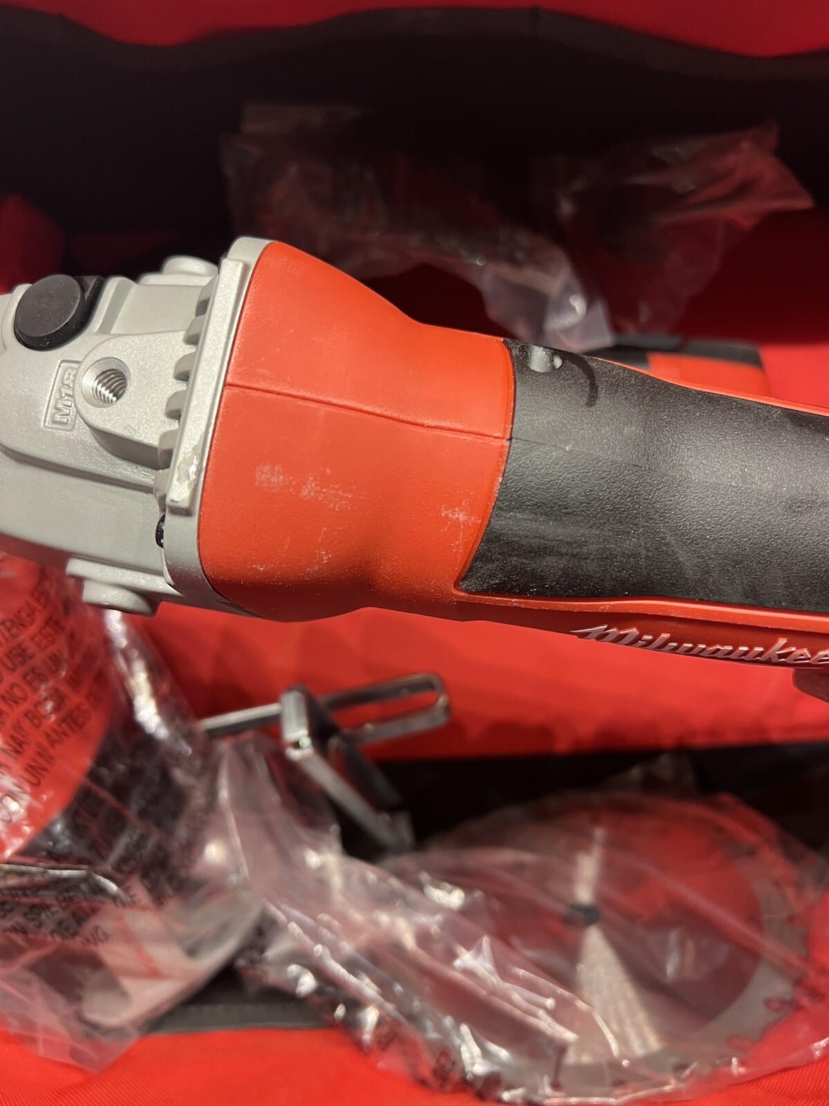 milwaukee-2695-27s-combo-kit-1-battery-chargr-bag-read-description