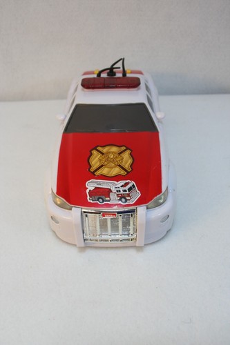 Tonka Lights and Sound Fire Chief Rescue Force Toy Car Battey Operated - Picture 2 of 3