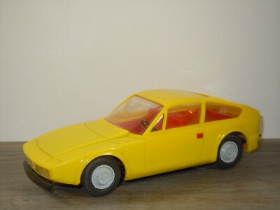Alfa Romeo 1300 Junior Zagato - Piko Plastic 1:20 *56871