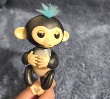 Fingerlings - Interactive Baby Monkey - Finn Black with Blue Hair By WowWee