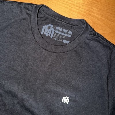 NWOT INTO THE AM Men s Premium Soft Cotton Blend Crew Neck Tee Black Size Large