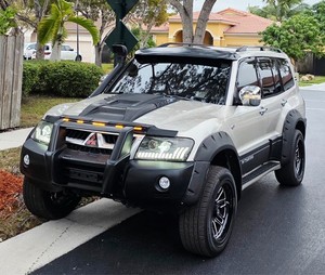 2004 Mitsubishi Montero LIMITED