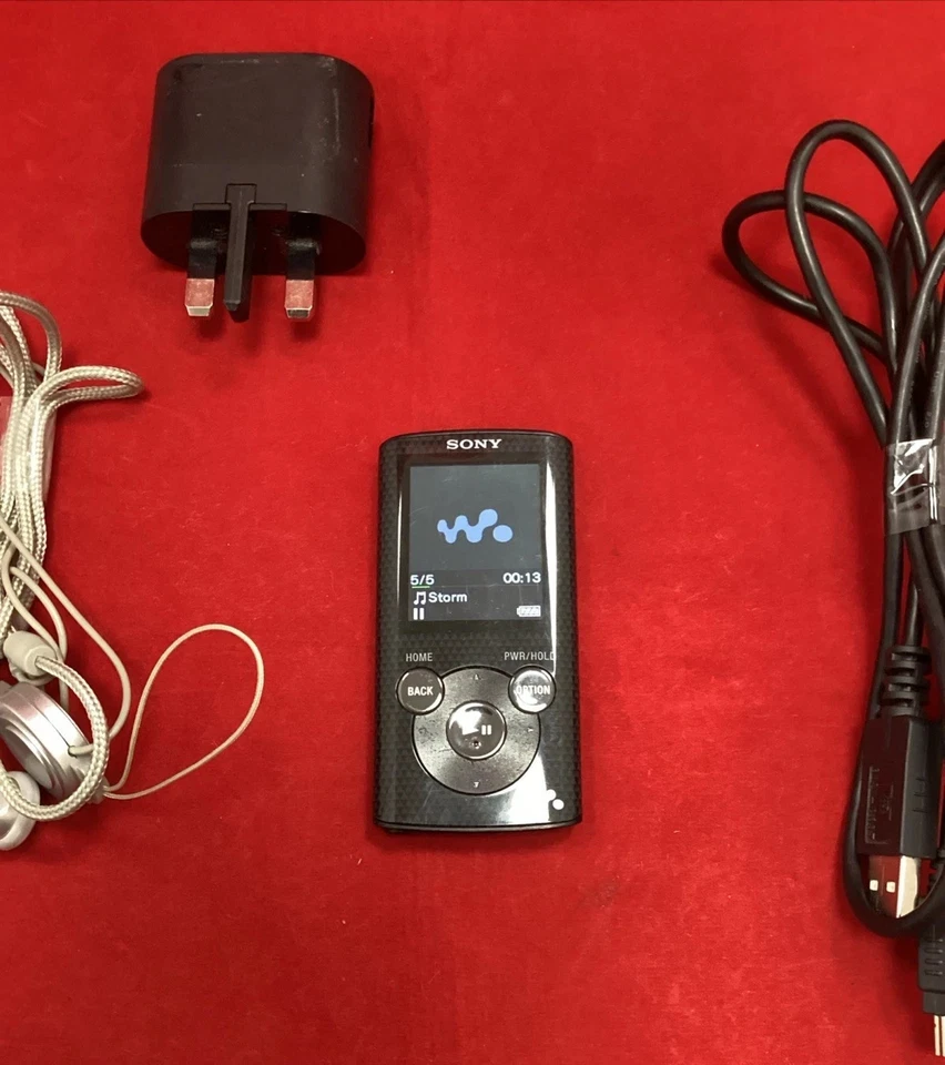 Sony NWZ-E384 Walkman - Black 8GB MP3/Video Player & FM Radio + New Earphone.PWO - Image 3 of 4