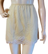 VTG 60's "Hollywood Vassarette" Butter Yellow Crepelon "Mini" Half Slip D MED