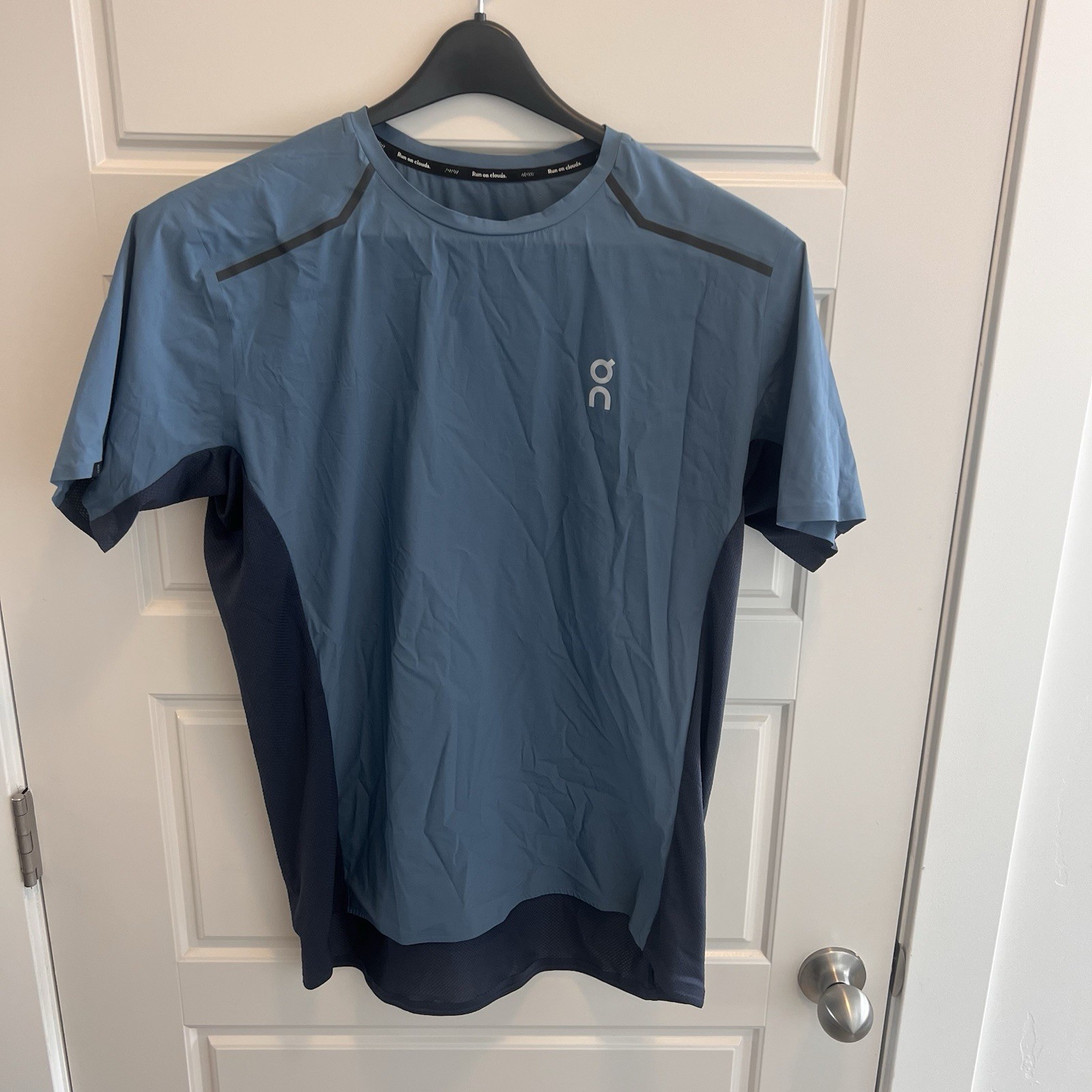 On Cloud Lightweight Performance Running Tee  Men… - image 1