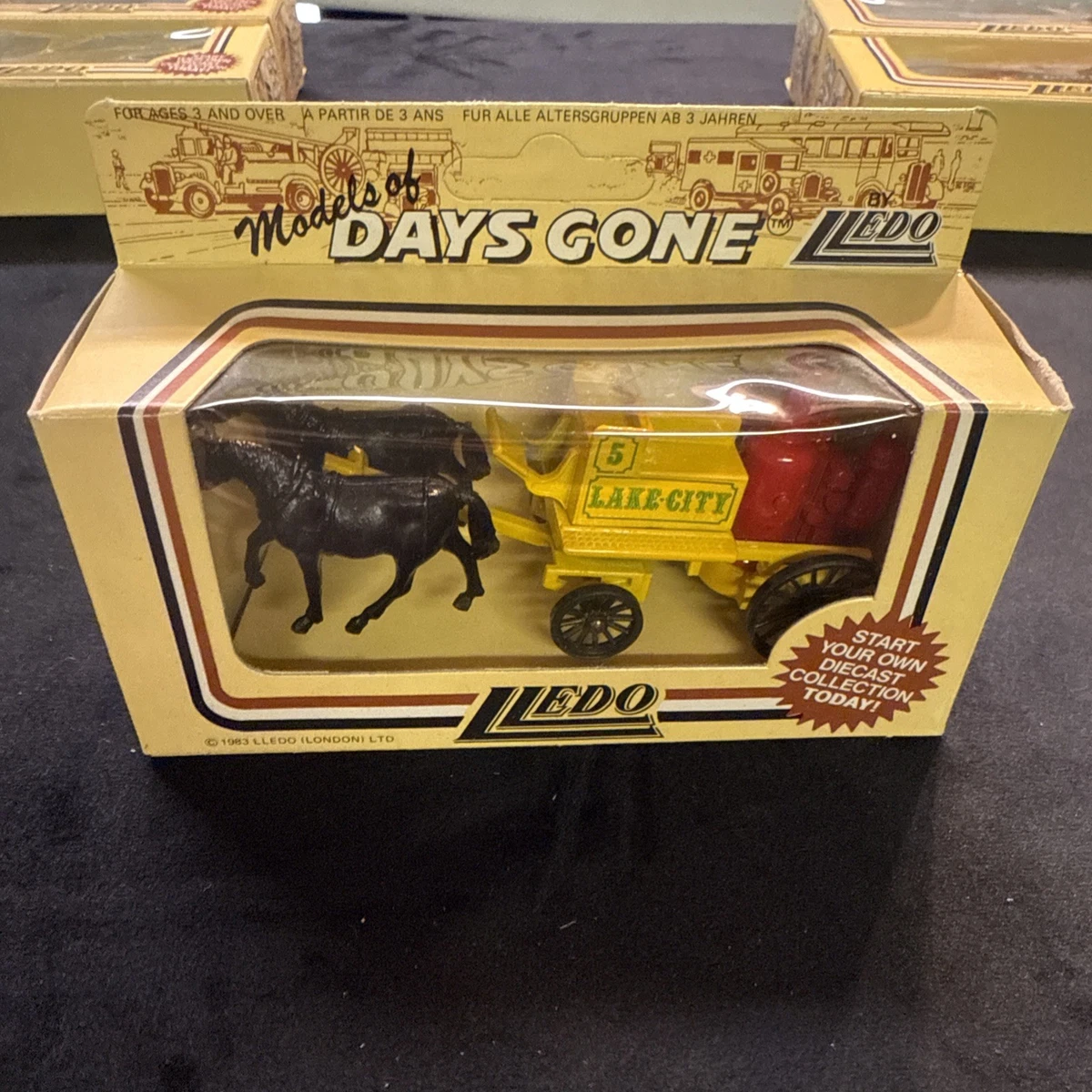デッドストック1983年Lledo（レド）「Days Gone」フィギュア付き 25+ Lledo 1983 Vehicle Year Vintage Manufacture Diecast Cars