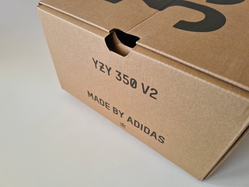 Adidas Yeezy Boost 350 v2 "Carbon Beluga" US10 - Picture 10 of 14