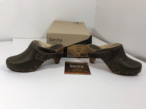 sanita soft clogs