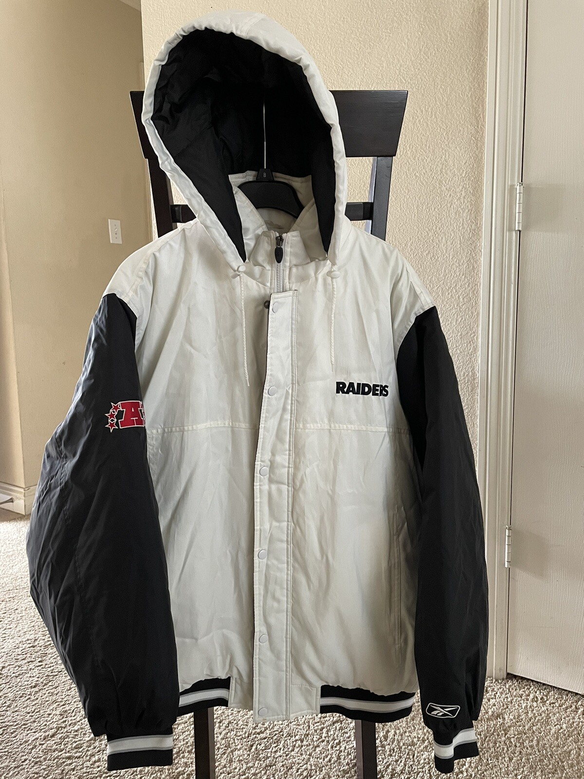 Raiders Hooded Puffer Jacket XL Tall by 