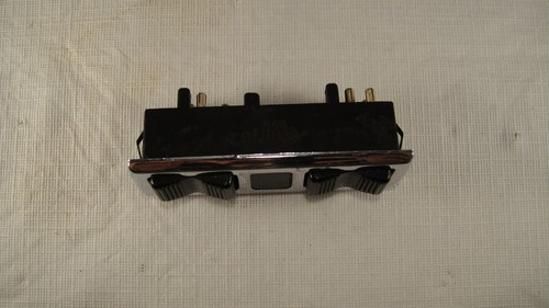 MERCEDES-BENZ 450 SEL CENTER CONSOLE MOUNT RH WINDOW SWITCH - Picture 4 of 6