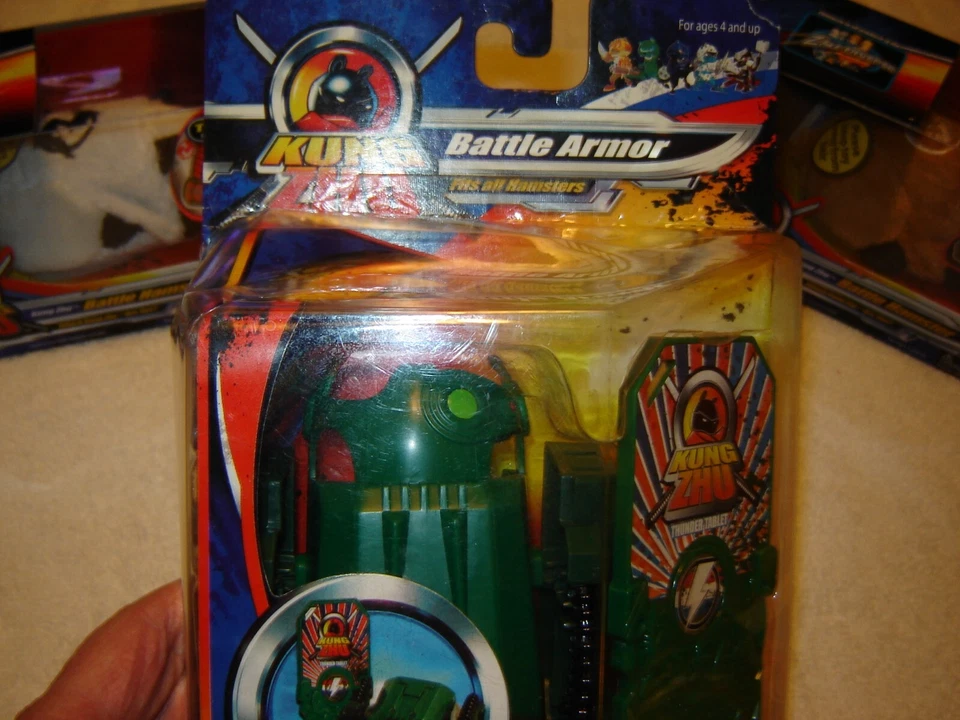 Hámster de batalla Kung Zhu 2 con 1 armadura de batalla ambos funcionan nunca fuera de caja Foto 4 de 4