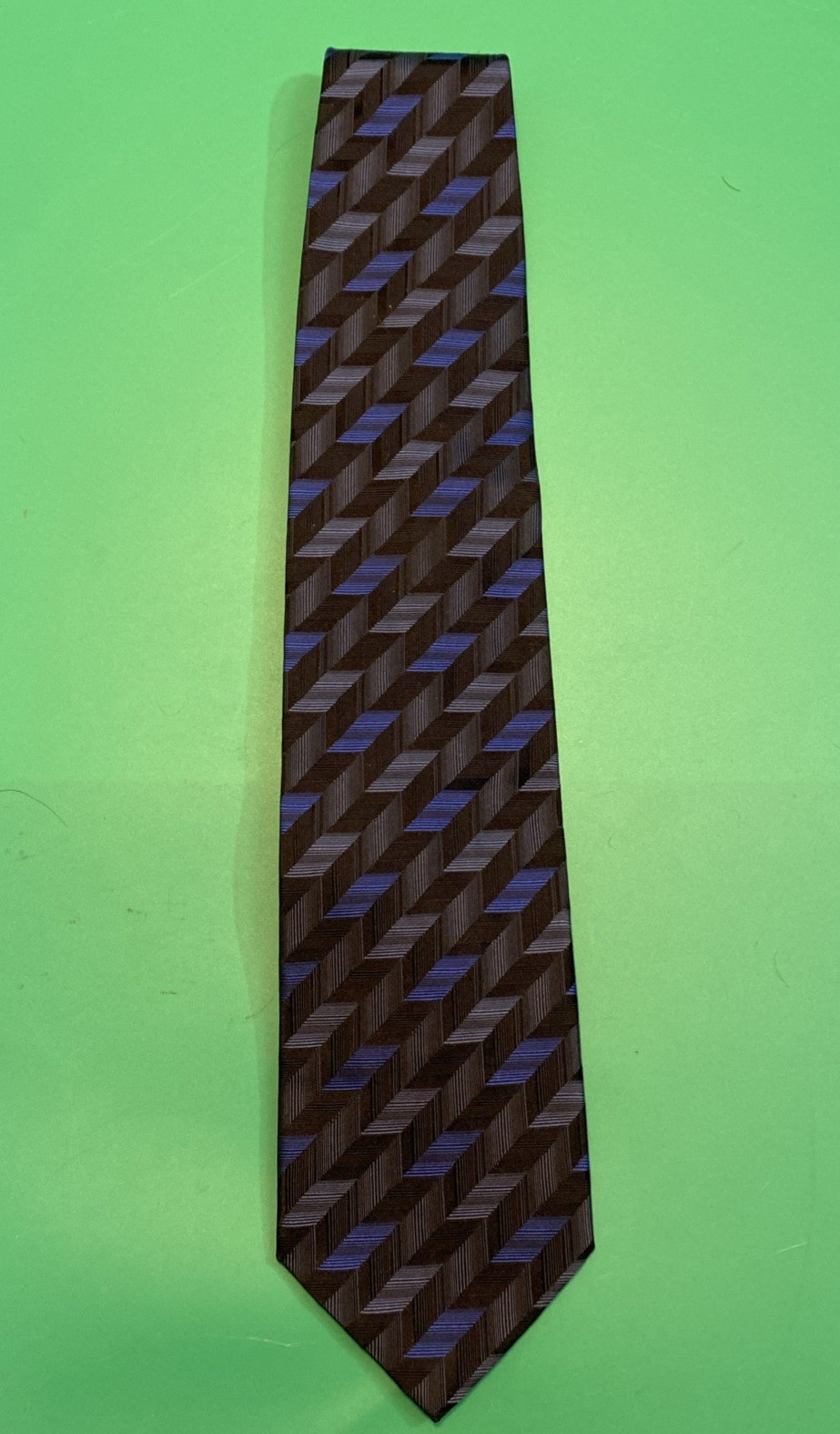 Roberto Villini  Collezione Necktie 100% Silk Tie Black & Blue Geometric Pattern