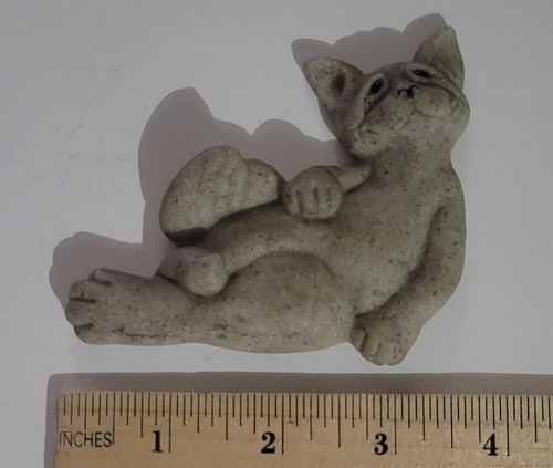 Quarry Critters Large Cat Refrigerator Magnet Lounging