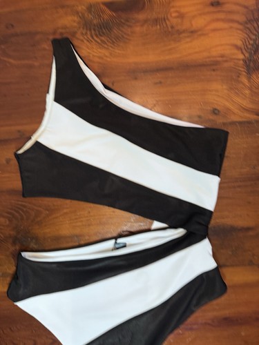Beach Riot Joyce One Piece Swimsuit Black White One Shoulder Cut Out Sz XL NWT - Picture 15 of 16