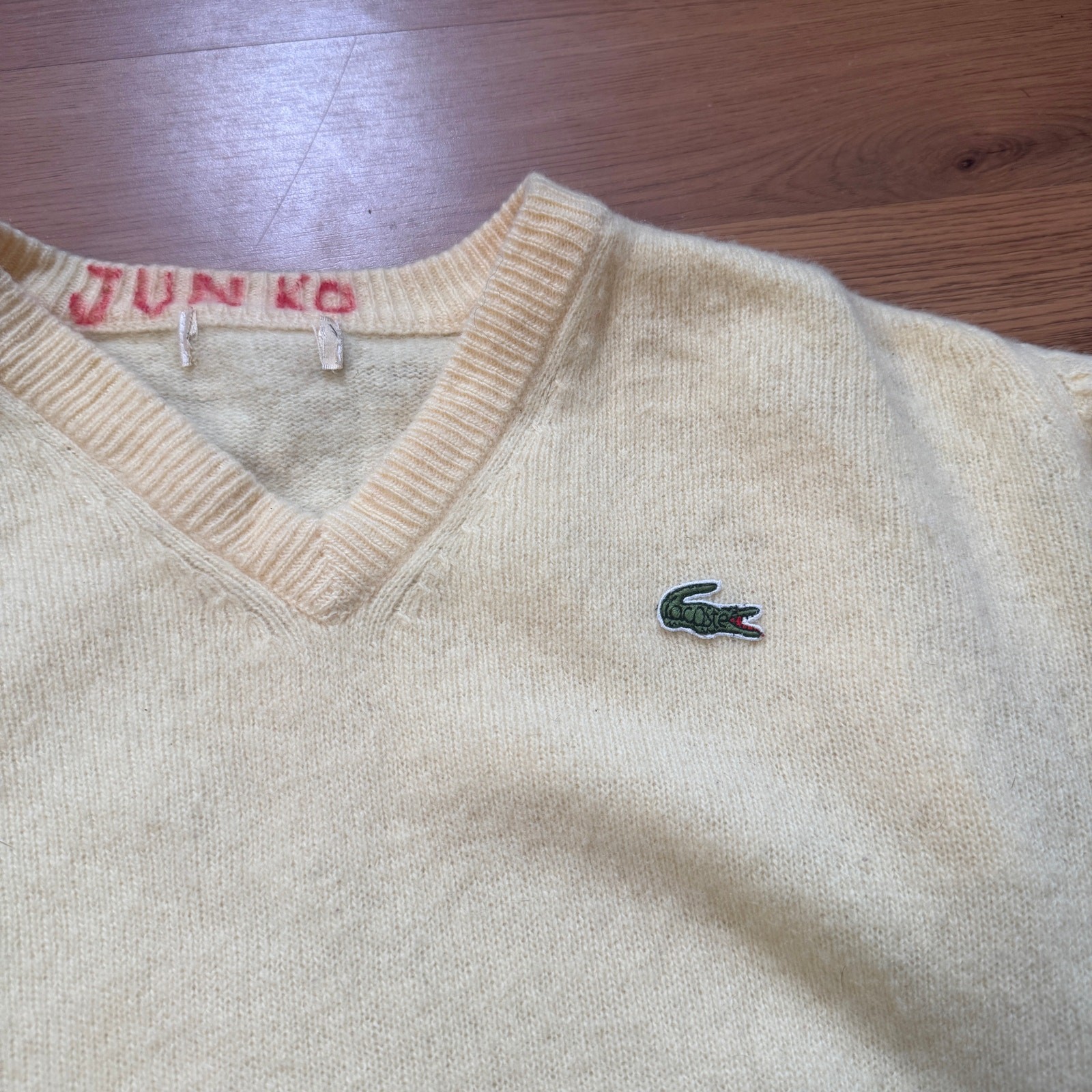 Women's Vintage 80's Lacoste Light Yellow Wool V-Neck Pullover Knit Sweater Sz S thumbnail 2