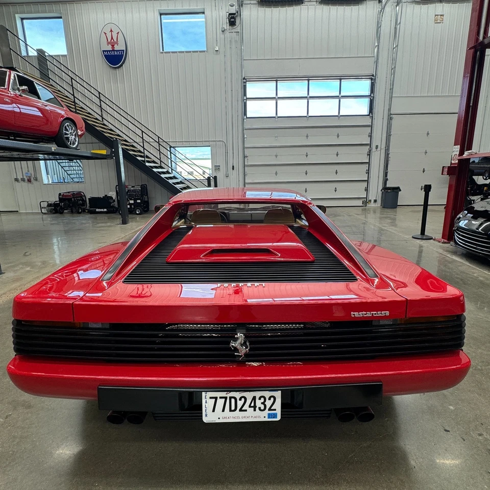 Ferrari Testarossa 1988  Foto 4 de 4